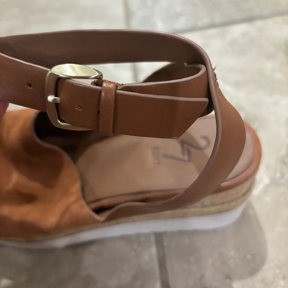 27 Edit Naturalizer Prestyn Wedge Sandal ‎ Brown sz 8M